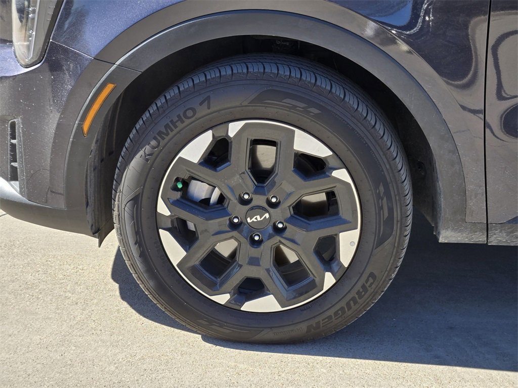 New 2025 Kia Sorento S image 9