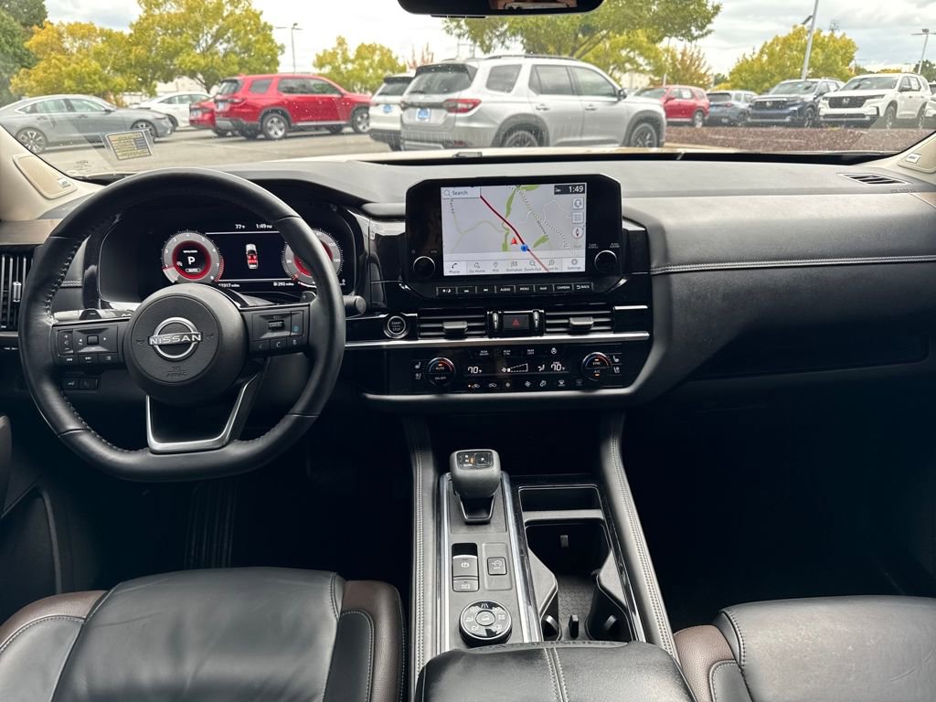 Used 2023 Nissan Pathfinder Platinum image 15