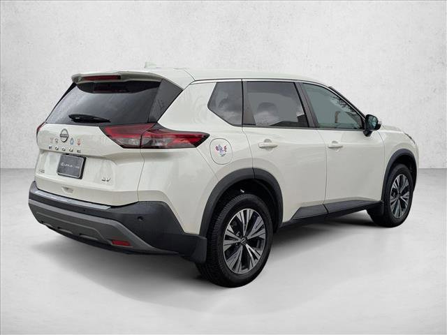 Used 2022 Nissan Rogue SV image 5
