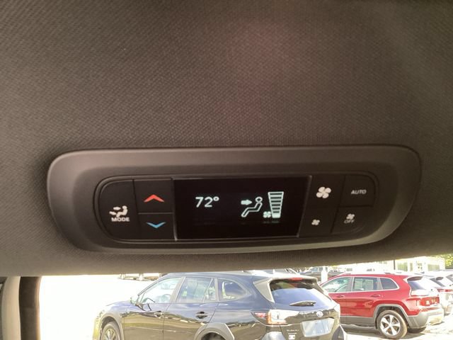 New 2027 Chrysler Pacifica Select AWD/4WD image 18