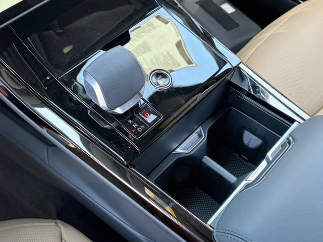 New 2026 Land Rover Range Rover Sport Dynamic SE AWD/4WD image 9
