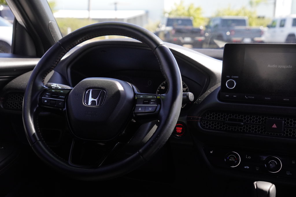 Used 2025 Honda HR-V Sport image 34