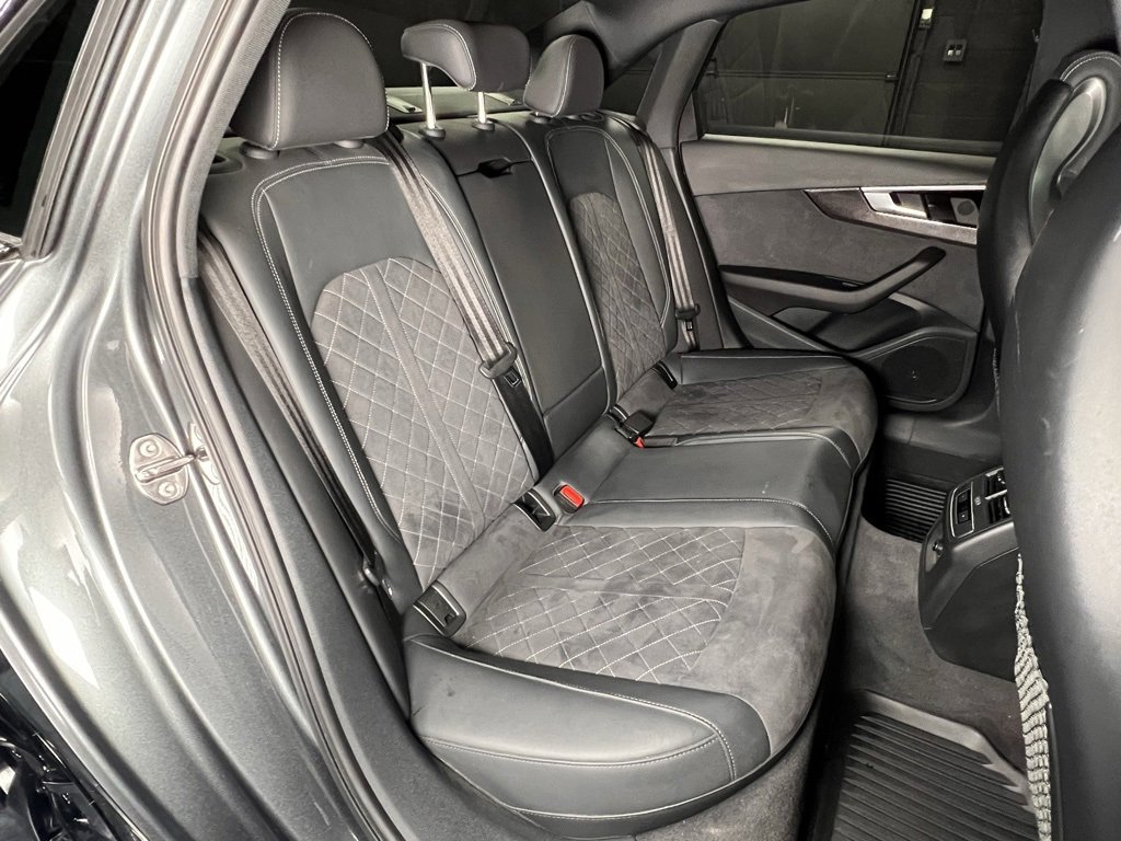 Used 2023 Audi S4 Premium w/ Convenience Package image 15