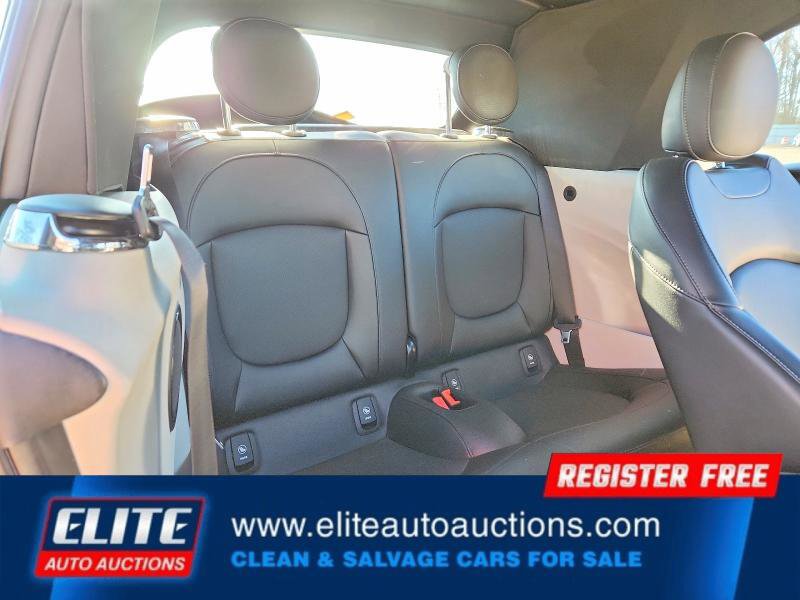 Used 2018 MINI Cooper S image 19