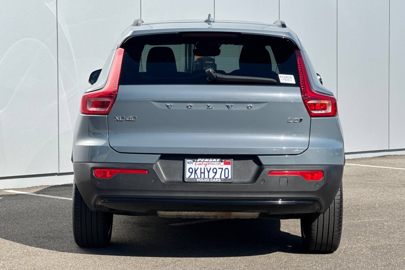 Used 2023 Volvo XC40 B5 Plus w/ Protection Package Premier AWD/4WD image 4