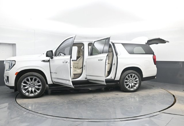 Used 2021 GMC Yukon XL Denali AWD/4WD image 58
