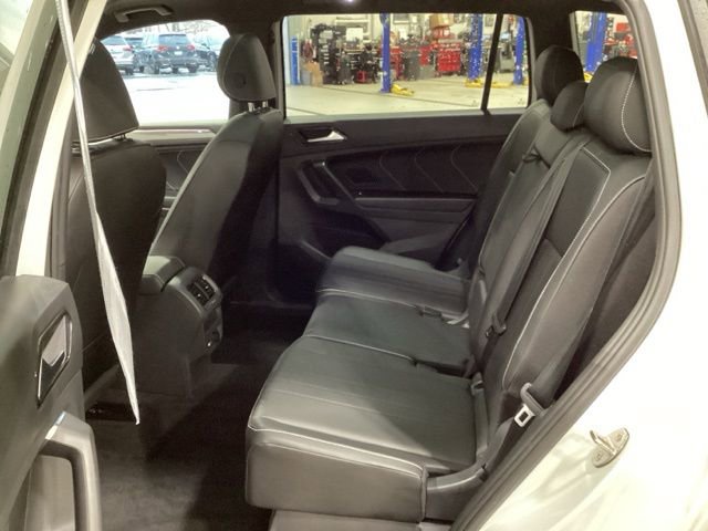 Certified 2023 Volkswagen Tiguan SE R-Line image 20