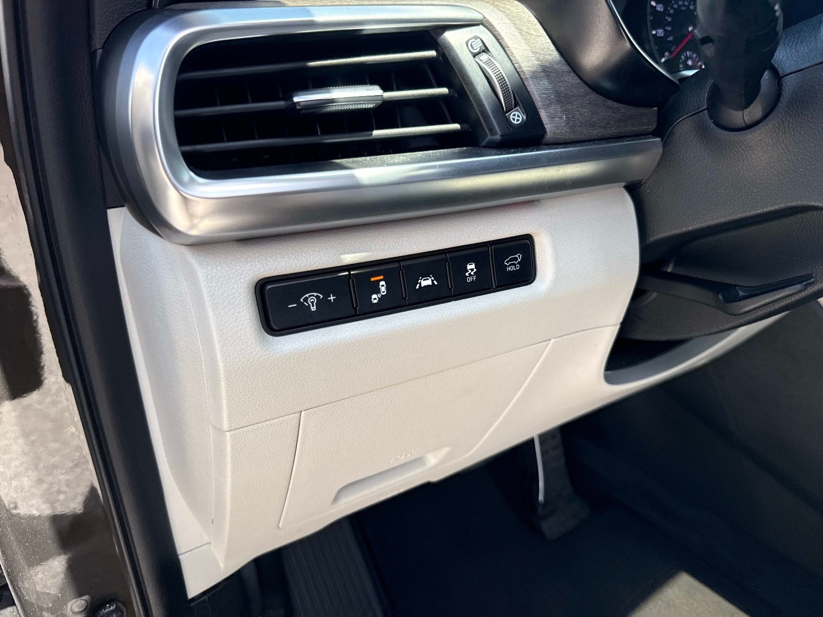 Used 2020 Kia Telluride SX w/ Towing Package FWD image 20