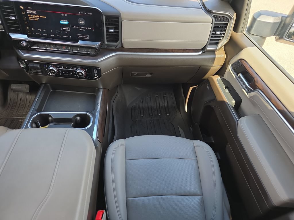 Used 2024 GMC Sierra 2500 SLT w/ SLT Premium Package AWD/4WD image 31