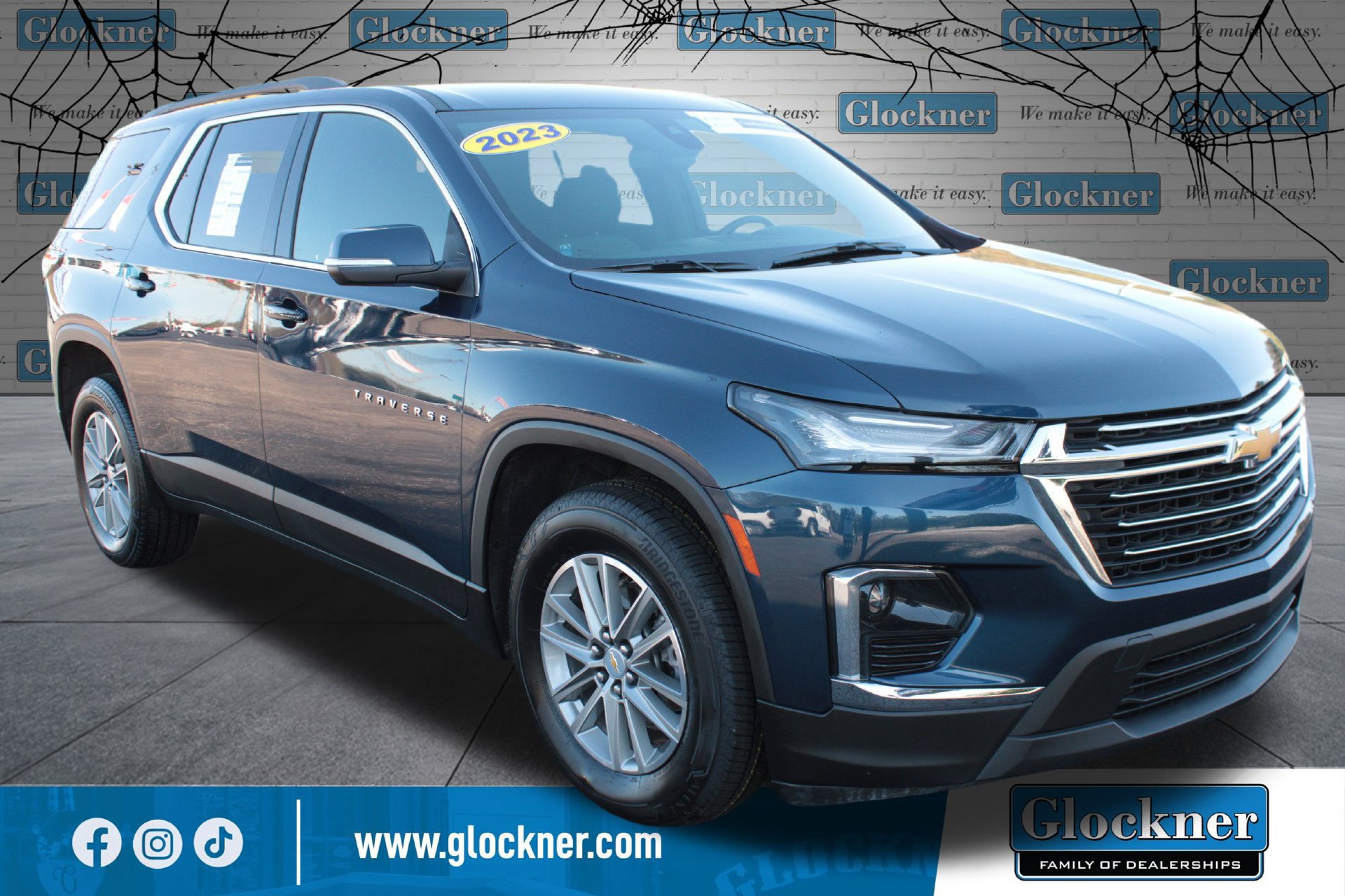 Used 2023 Chevrolet Traverse LT FWD image 3