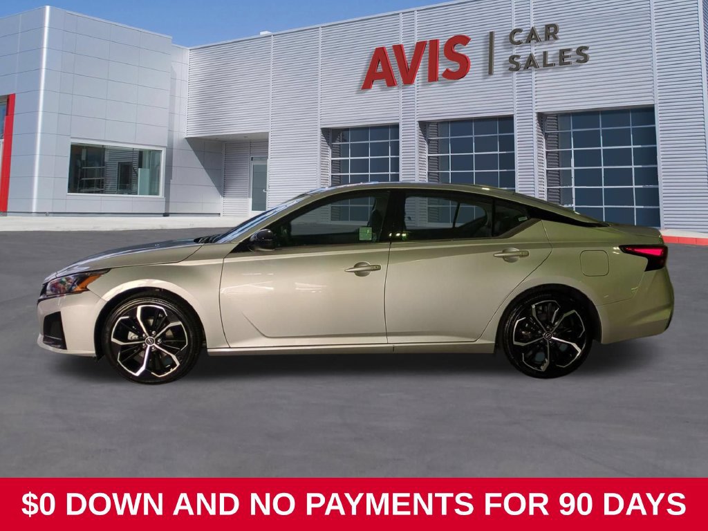Used 2025 Nissan Altima 2.5 SR FWD image 9