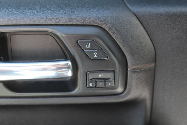 Used 2021 GMC Sierra 2500 AT4 image 33