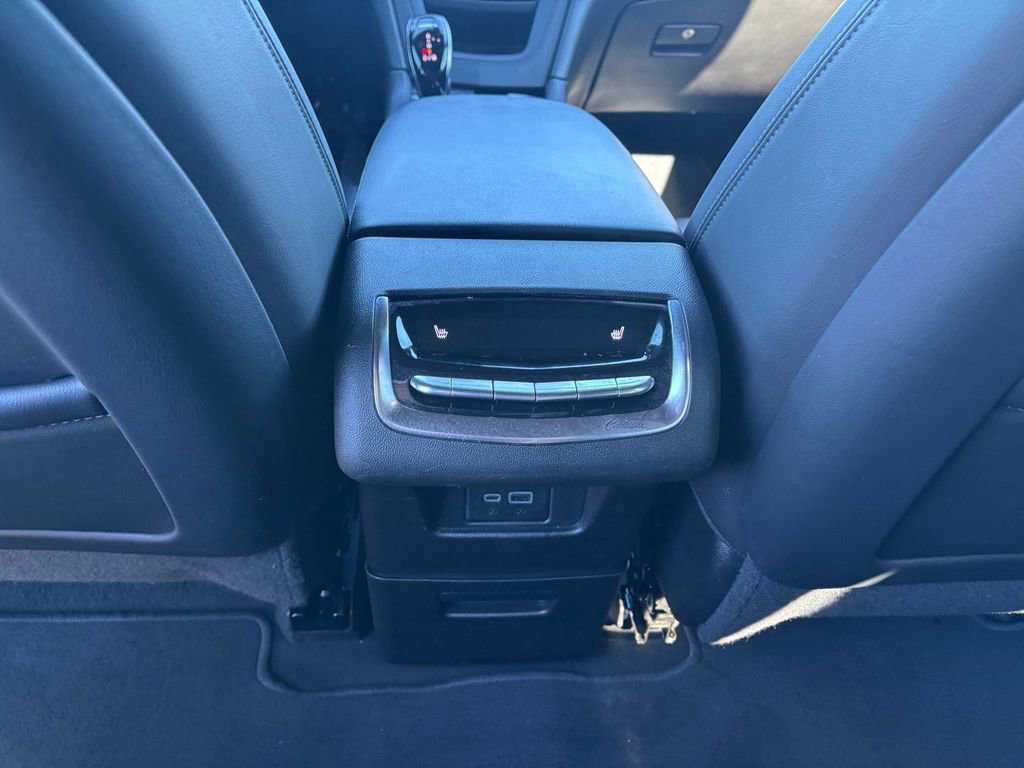 Used 2023 Cadillac XT6 Premium Luxury AWD/4WD image 32