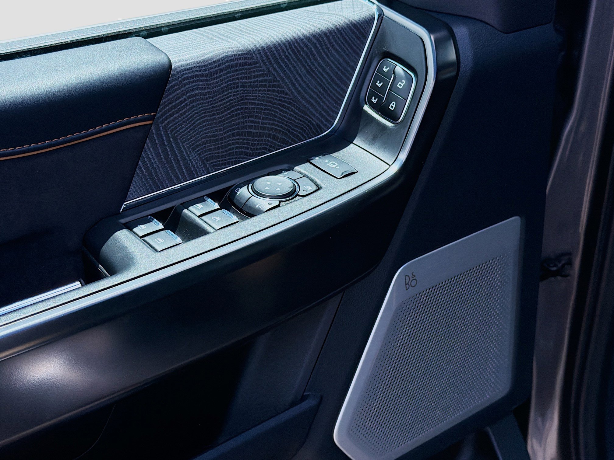 Used 2024 Ford F350 Platinum image 21