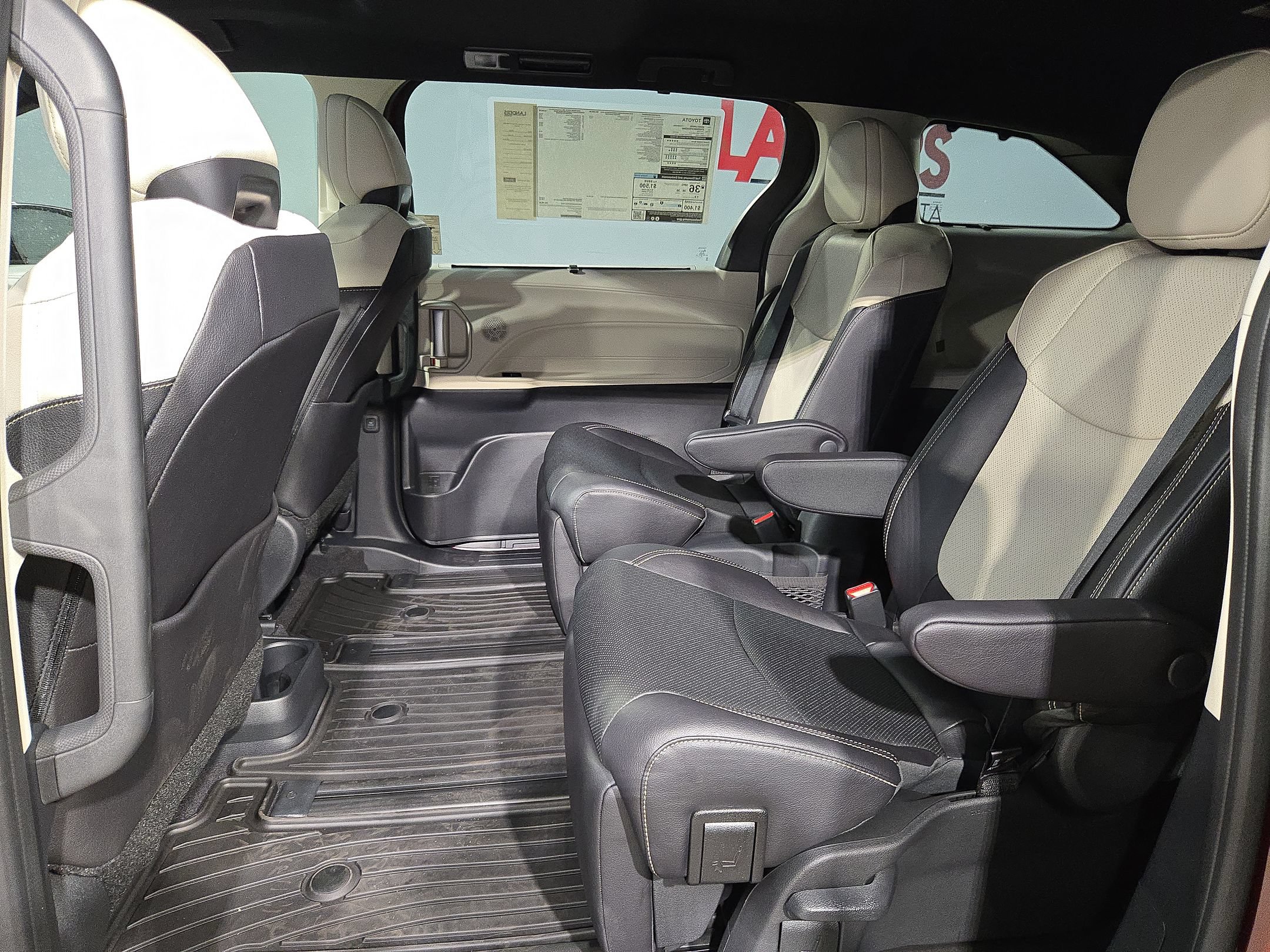 New 2026 Toyota Sienna Limited FWD image 22