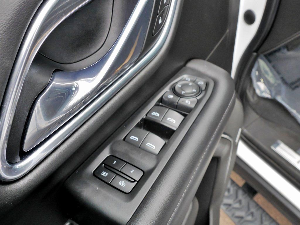 Used 2021 Chevrolet Tahoe Z71 w/ Z71 Signature Package image 22