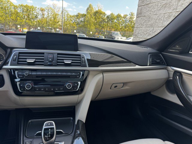 Used 2017 BMW 340i Gran Turismo xDrive image 36