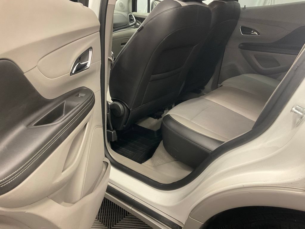 Used 2013 Buick Encore FWD image 22