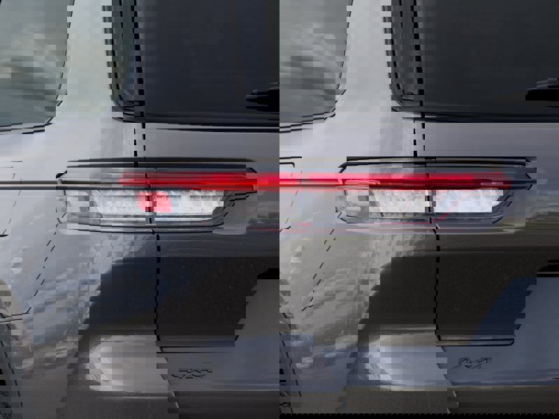 New 2025 Jeep Grand Cherokee L Limited image 26