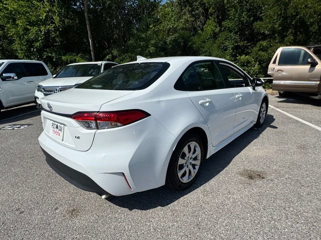 Used 2025 Toyota Corolla LE FWD image 5