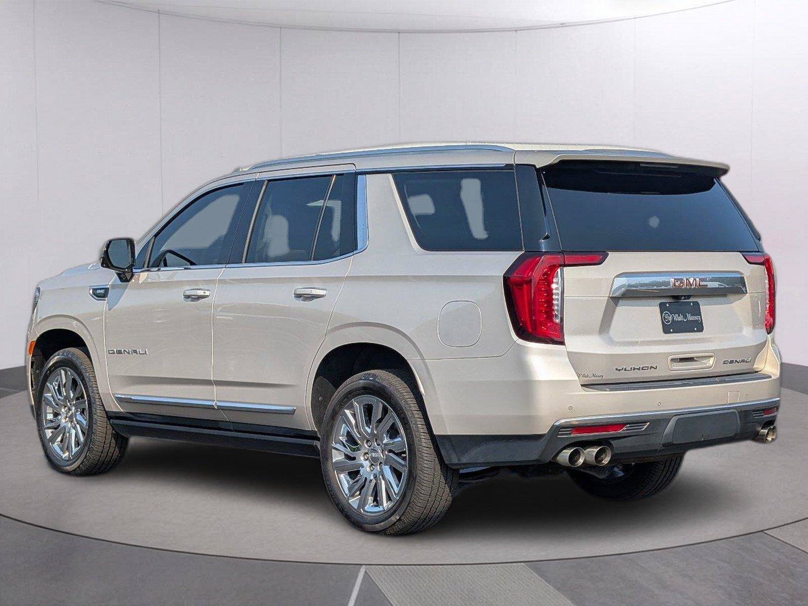 Used 2021 GMC Yukon Denali w/ Denali Ultimate Package RWD image 3