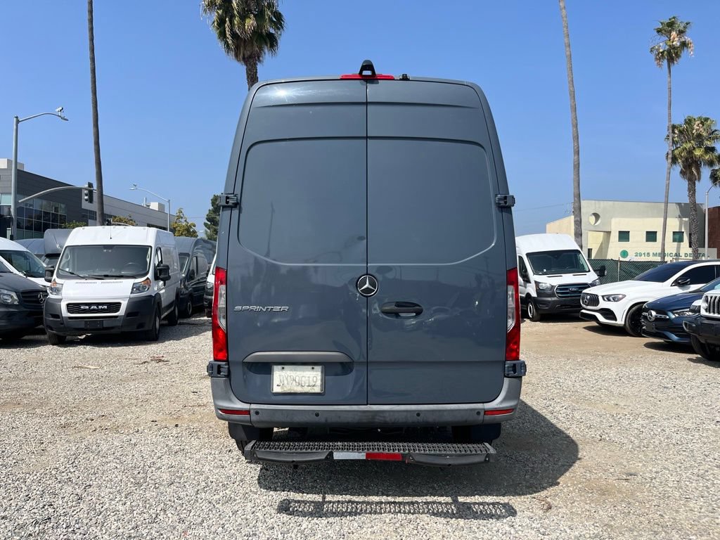Used 2019 Mercedes-Benz Sprinter 144 image 9