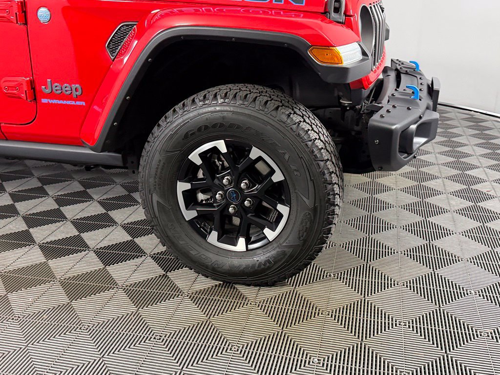 Used 2024 Jeep Wrangler Unlimited Rubicon 4xe AWD/4WD image 11