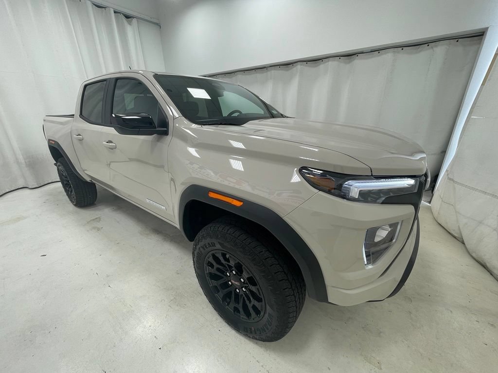 New 2026 GMC Canyon Elevation AWD/4WD image 3