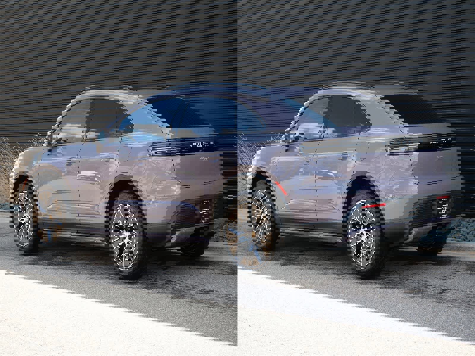 New 2025 Porsche Macan 4S Electric image 3