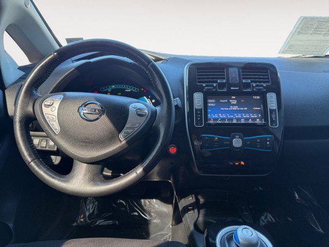 Used 2016 Nissan Leaf SV FWD image 10