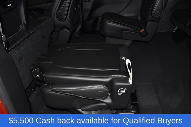 New 2026 Chrysler Pacifica Select w/ S Appearance Package FWD image 31