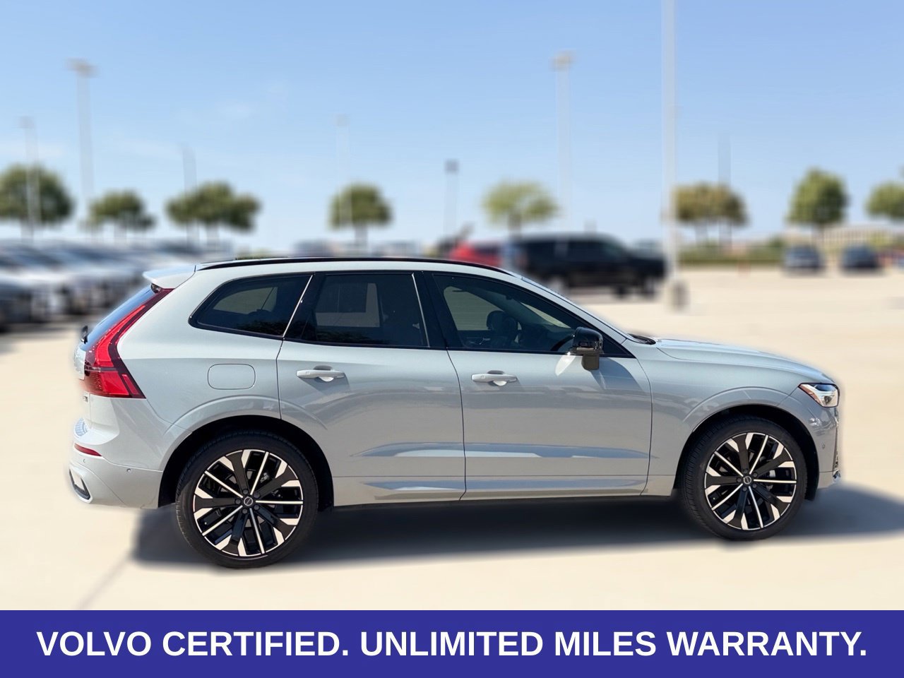 Certified 2026 Volvo XC60 B5 Ultra AWD/4WD image 11