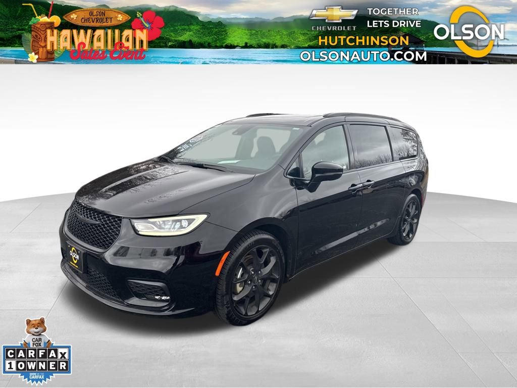 Used 2025 Chrysler Pacifica Limited