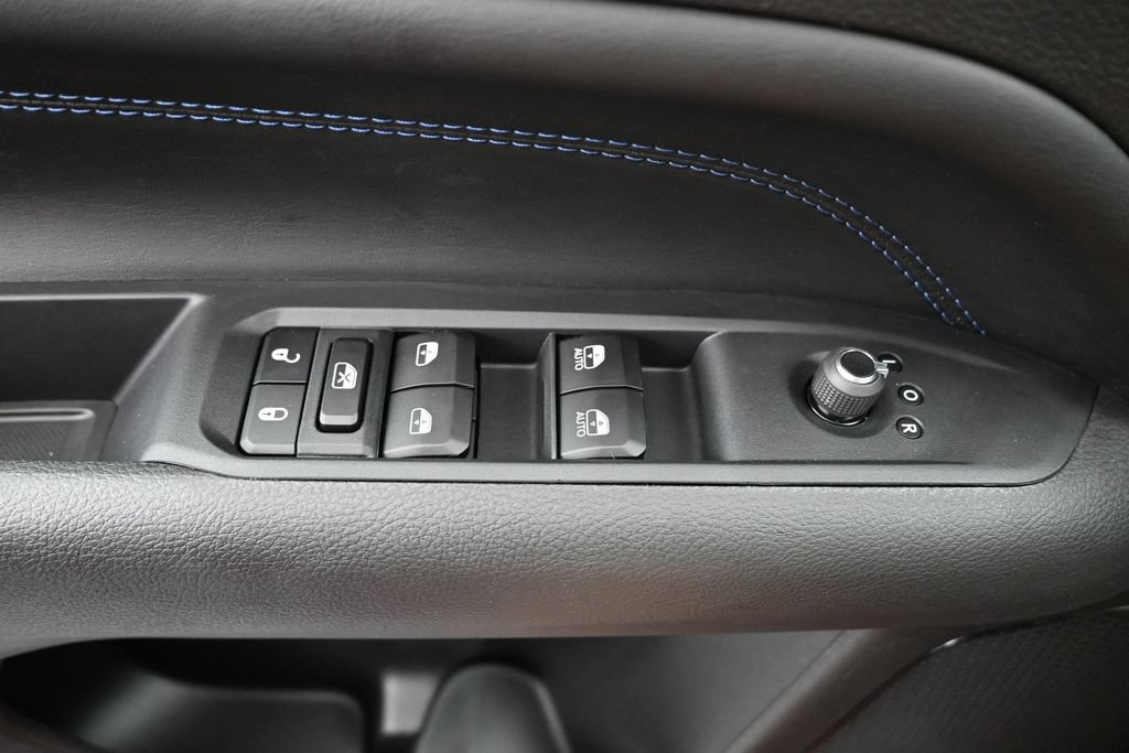 New 2026 Jeep Compass Latitude AWD/4WD image 17