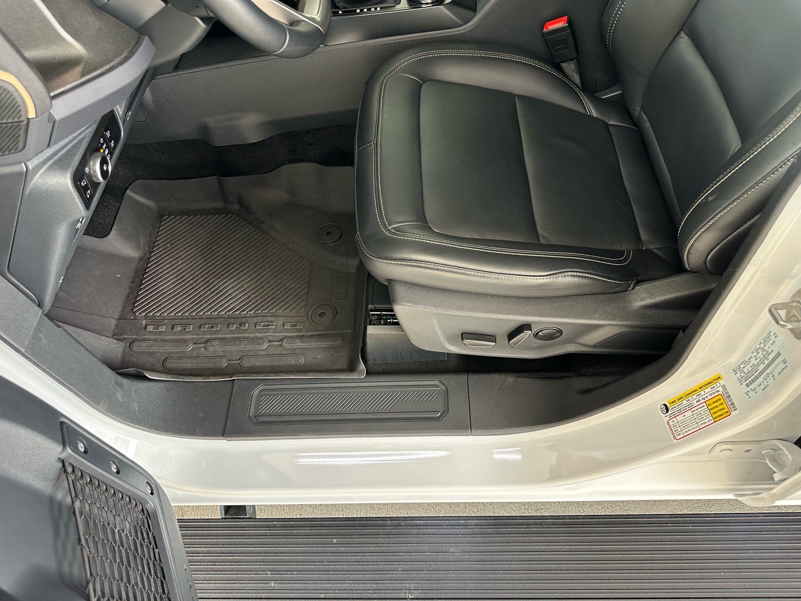 Certified 2025 Ford Bronco Badlands AWD/4WD image 16