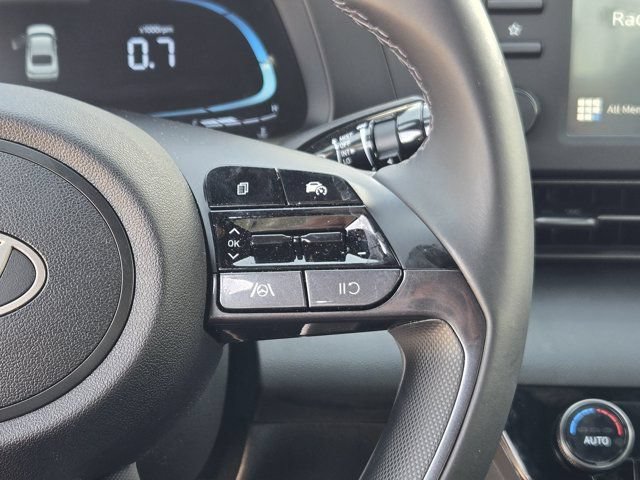 Certified 2025 Hyundai Elantra Sport FWD image 29