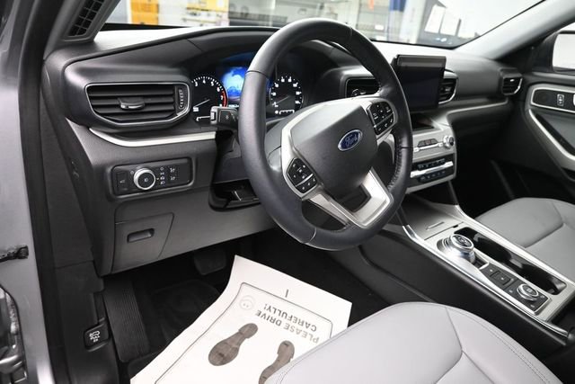 Certified 2021 Ford Explorer XLT w/ Equipment Group 202A AWD/4WD image 11