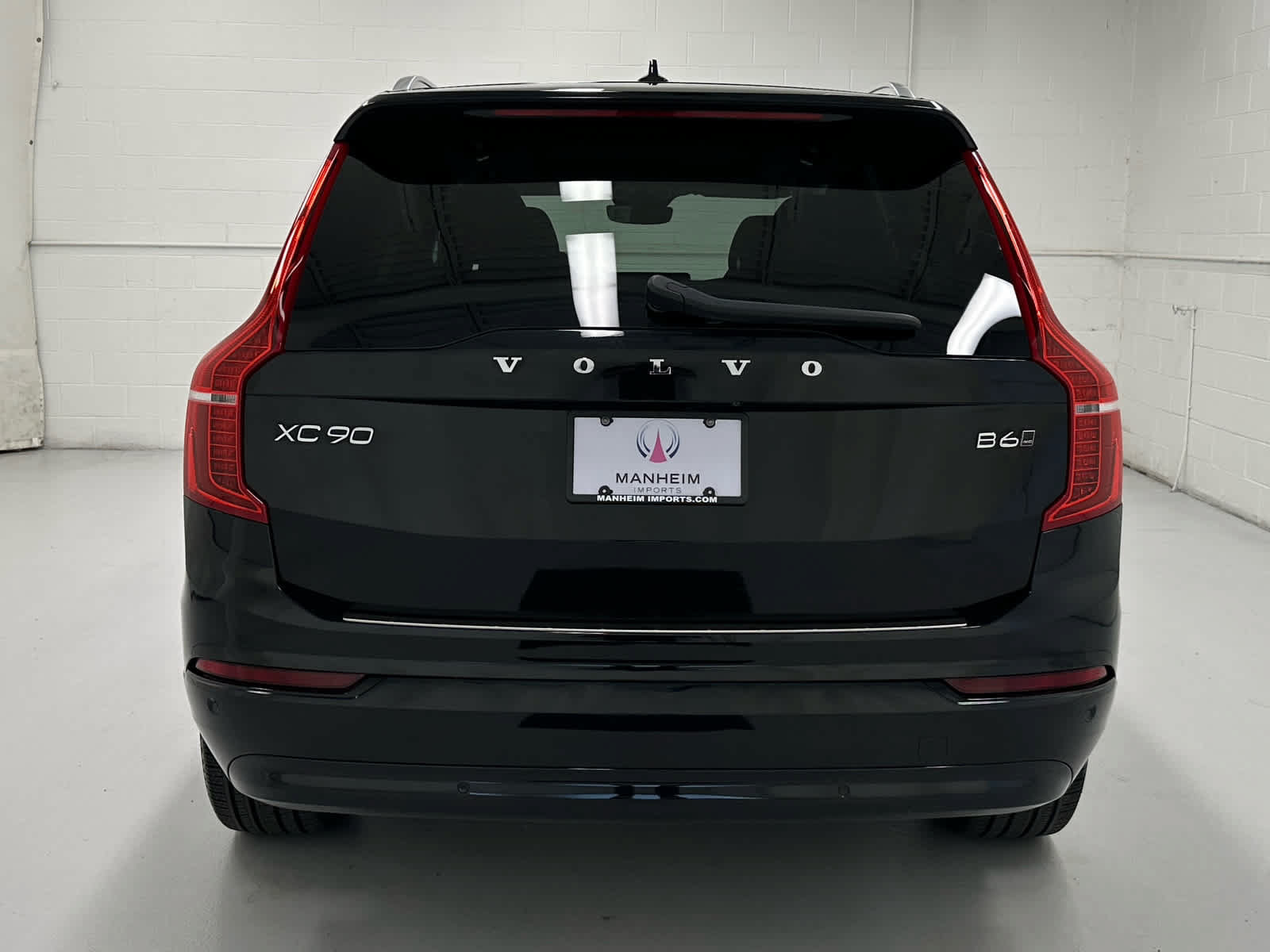Used 2023 Volvo XC90 B6 Core w/ Protection Package Premier AWD/4WD image 7