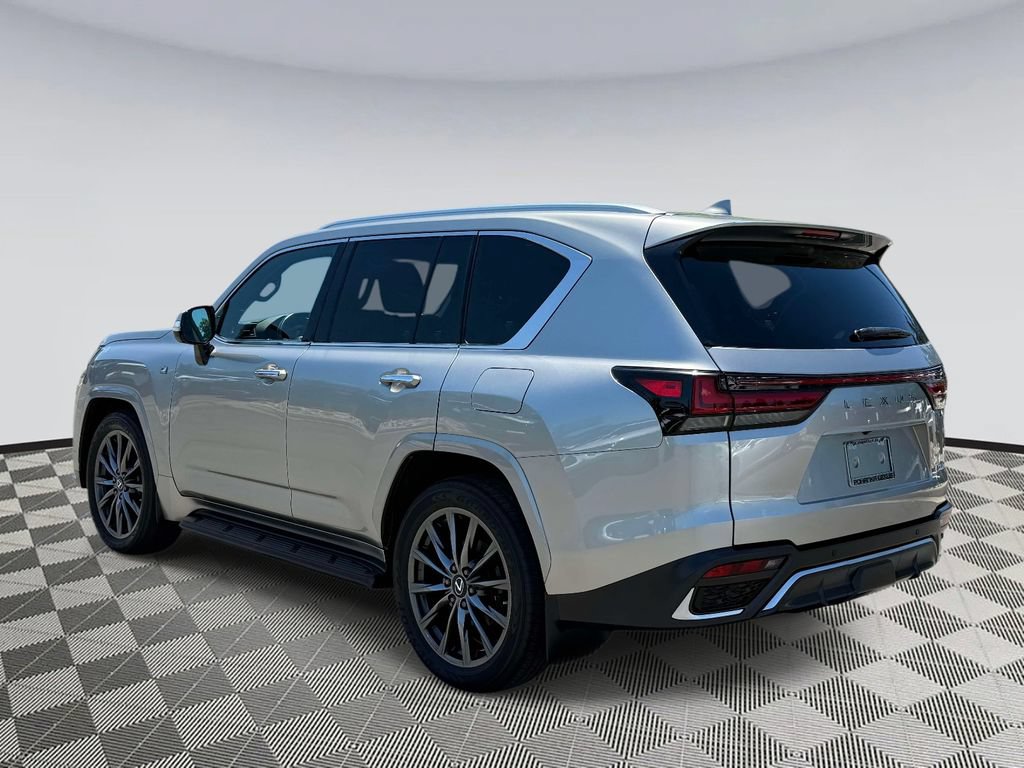 Used 2023 Lexus LX 600 F Sport w/ Accessory Package (Z1) AWD/4WD image 4