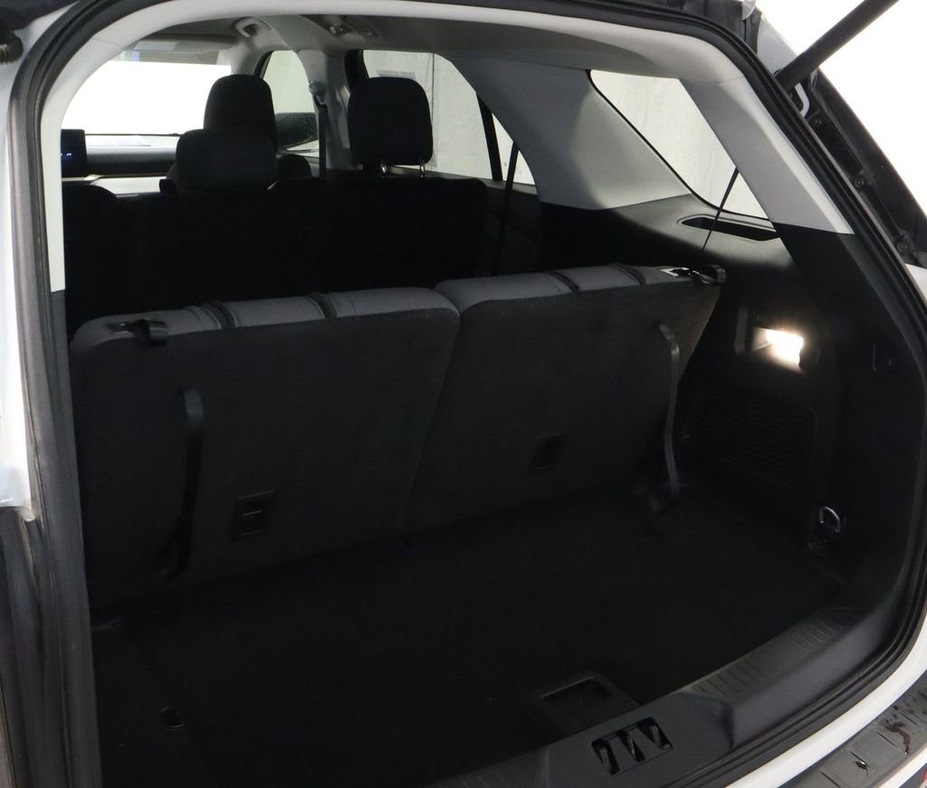 Certified 2025 Ford Explorer Active AWD/4WD image 13