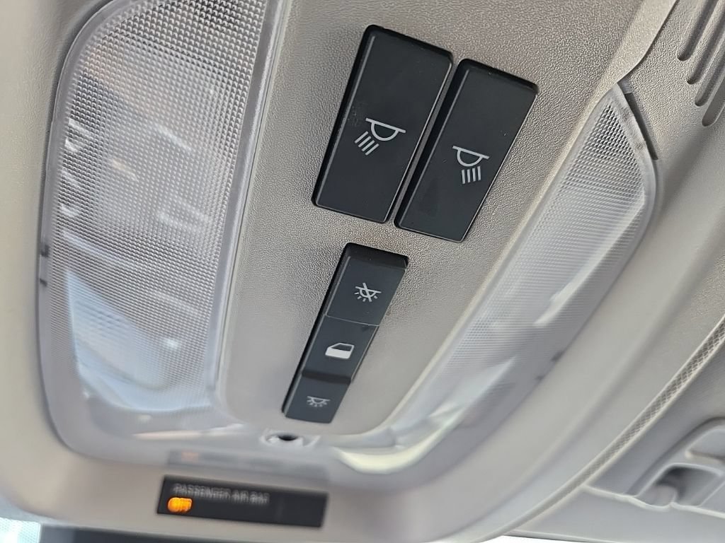 Used 2016 Chevrolet Equinox LTZ FWD image 48