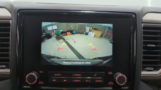 Used 2024 Nissan Frontier 4x4 Crew Cab image 12
