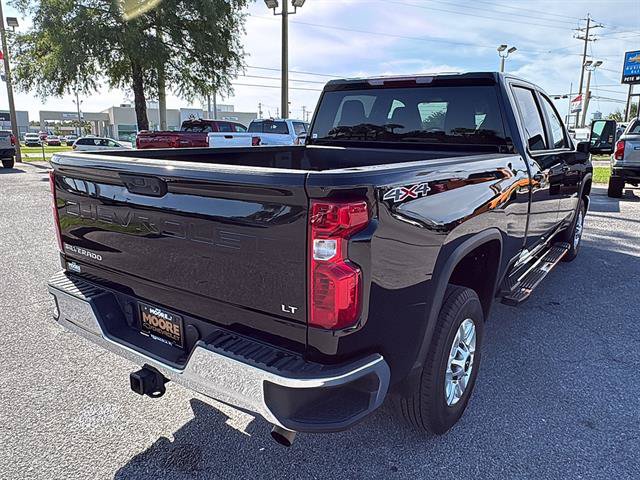 Used 2025 Chevrolet Silverado 2500 LT w/ Convenience Package AWD/4WD image 5