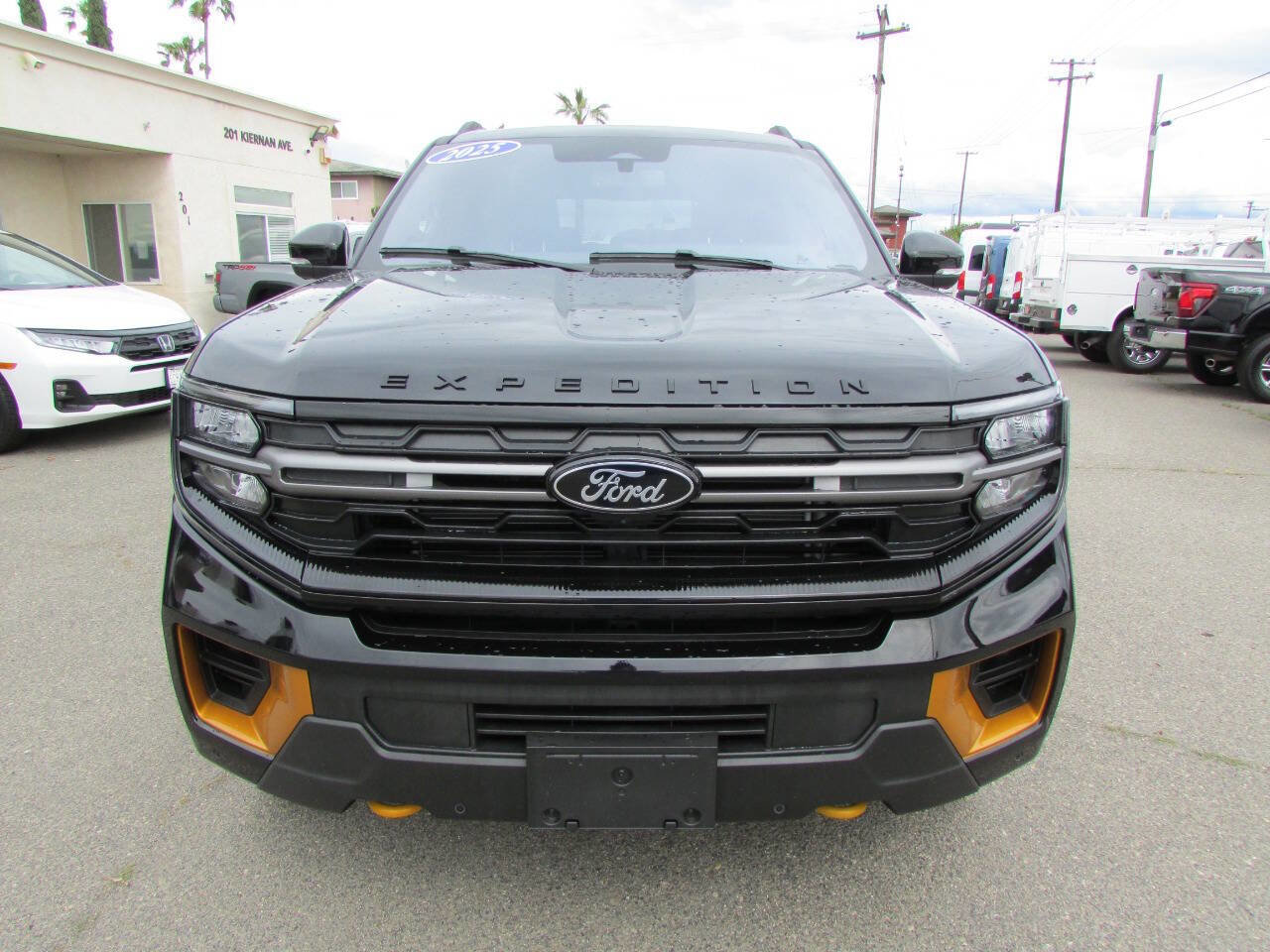 Used 2025 Ford Expedition Tremor AWD/4WD image 5