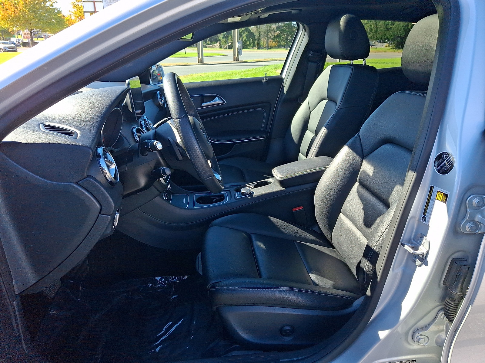 Used 2019 Mercedes-Benz GLA 250 4MATIC image 13
