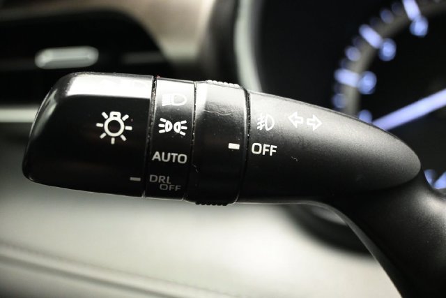 Used 2022 Toyota Highlander XLE FWD image 20