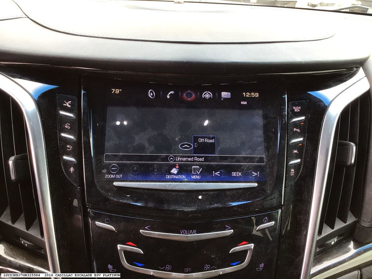 Used 2016 Cadillac Escalade ESV Platinum RWD image 10