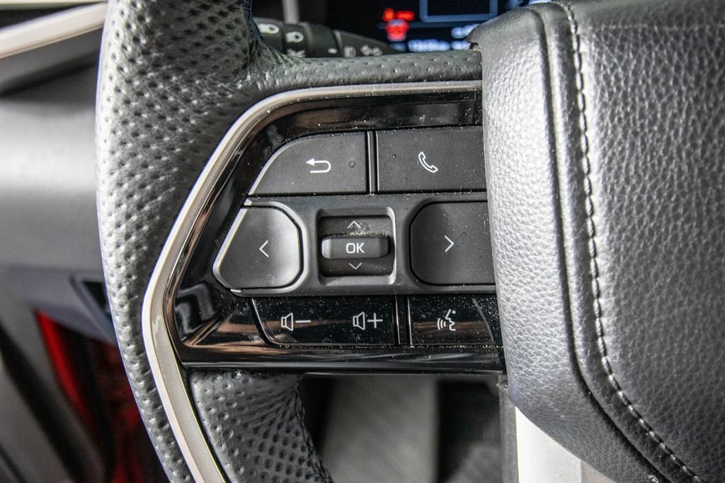 Used 2025 Toyota Sequoia Platinum AWD/4WD image 22