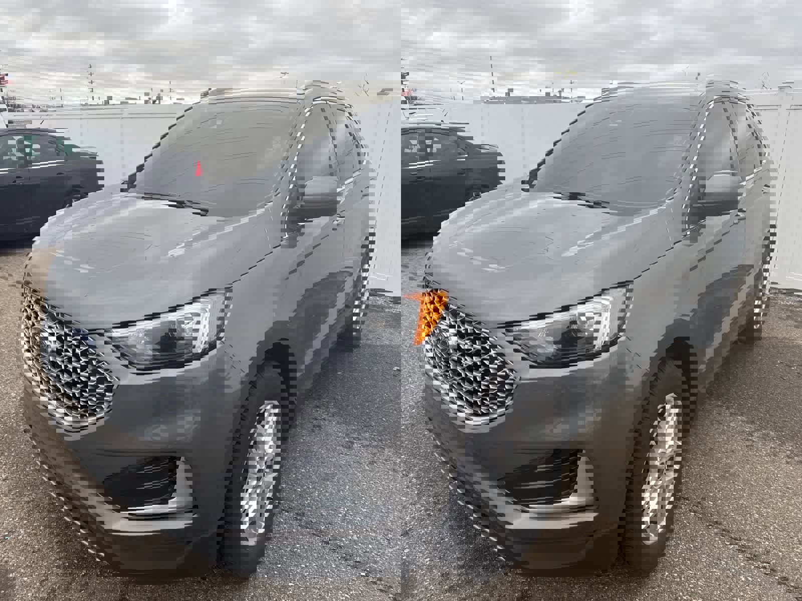 Used 2023 Ford Edge SEL image 2
