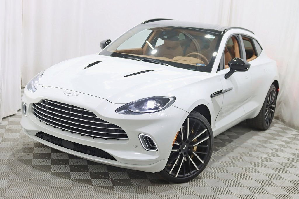 Used 2023 Aston Martin DBX image 6